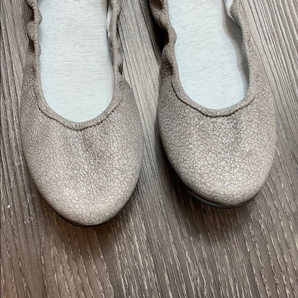 Minnetonka Ballet Flats - Picture 3 of 9